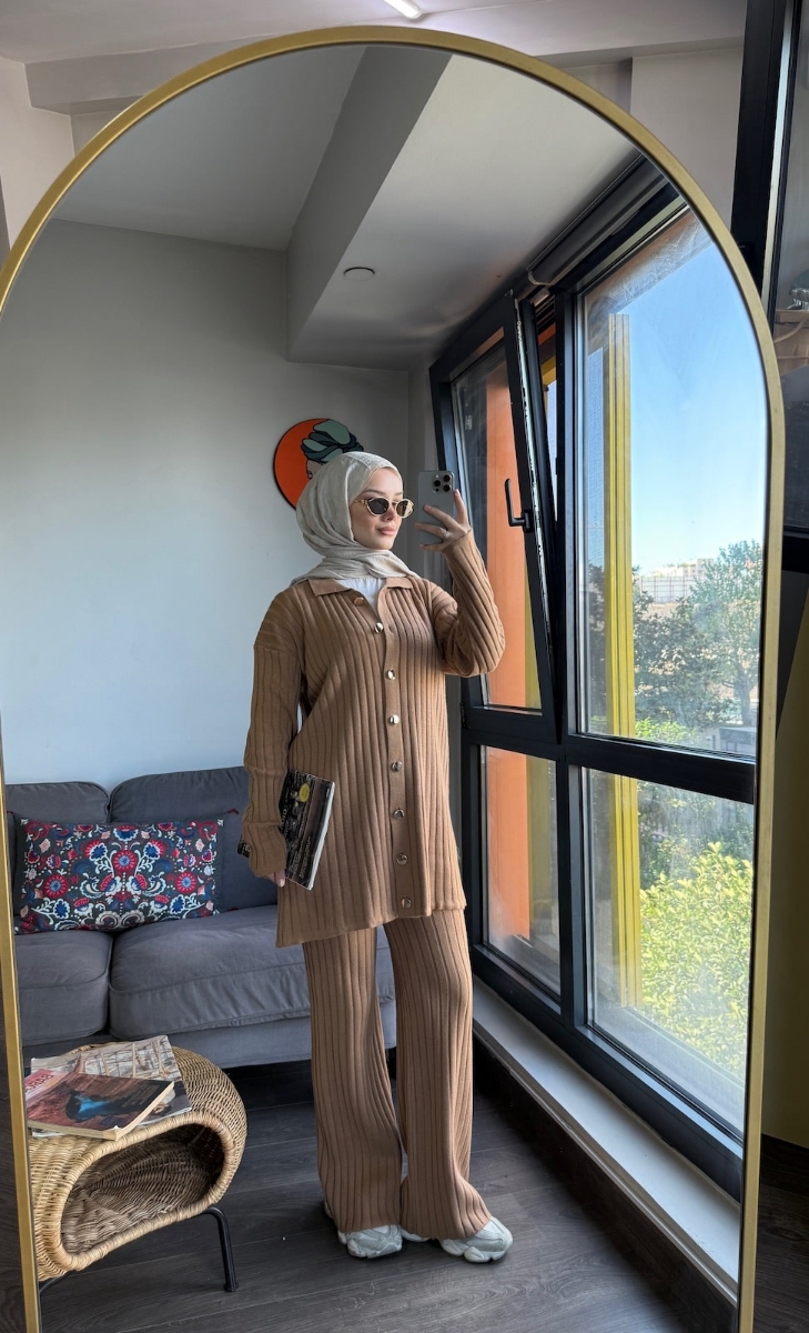 Full Düğmeli İkili Tesettür Şık Triko Takım - Camel