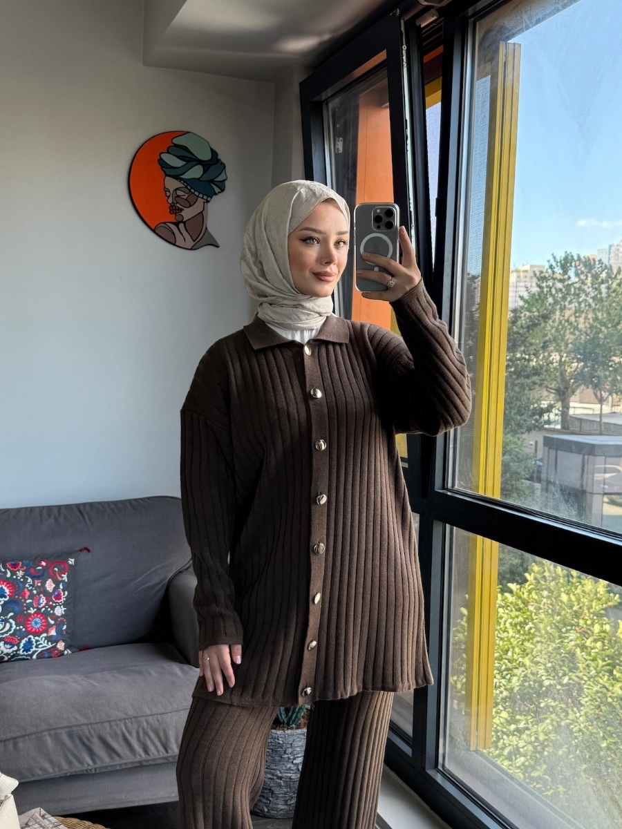 Full Düğmeli İkili Tesettür Şık Triko Takım - Kahve