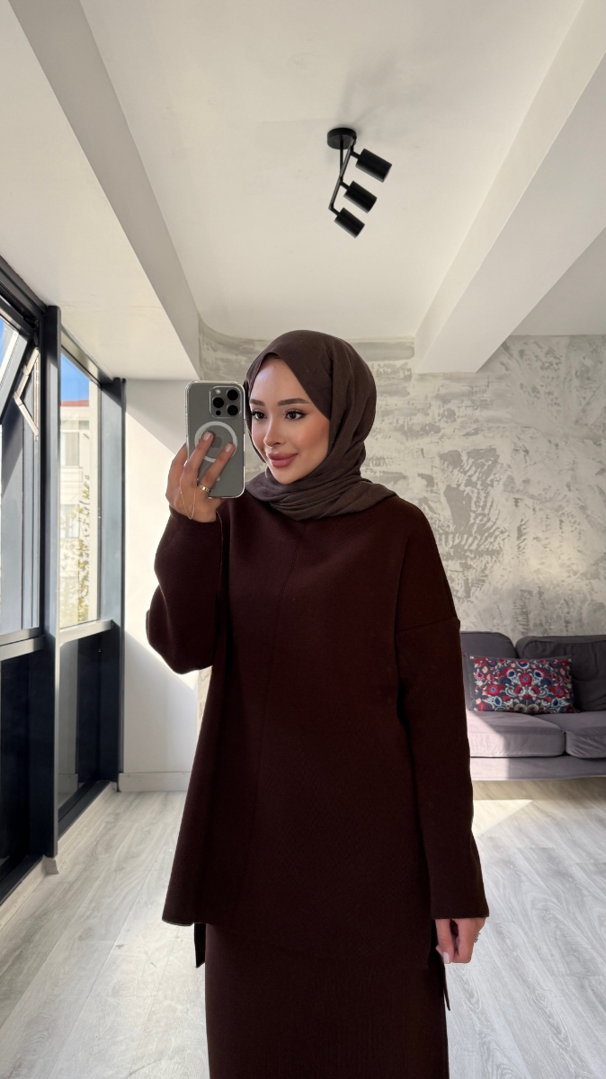 Şık Etekli Tesettür Takım - Kahve