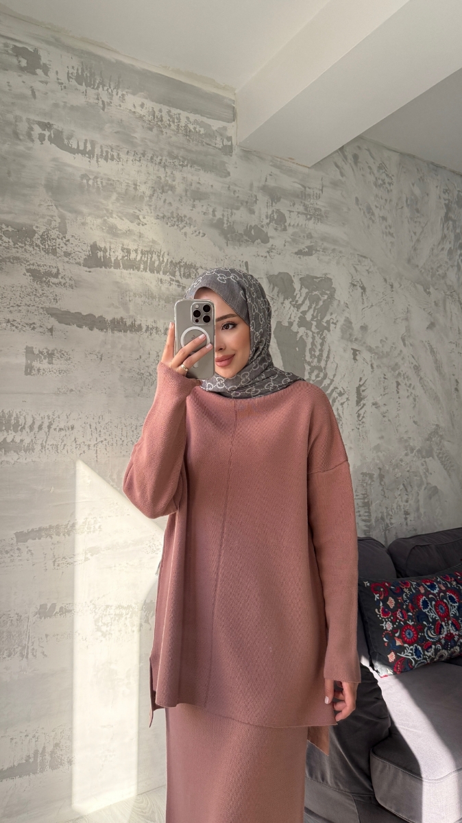 Şık Etekli Tesettür Takım - Gül