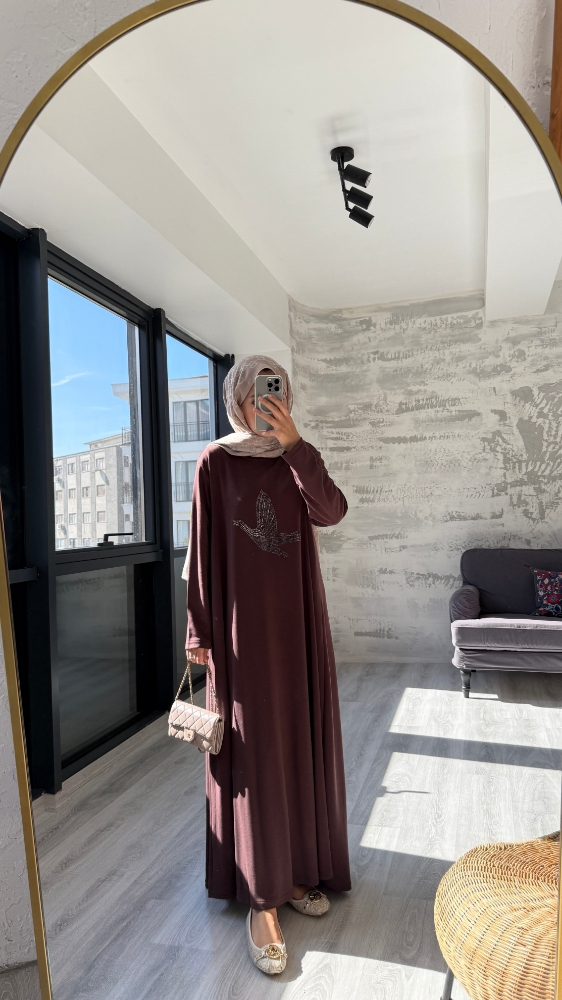 Taşlı Kuş Desenli Penye Tesettür Elbise - Kahve